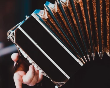 «Лето в Буэнос Айресе - время танго. Орган, бандонеон, скрипка и рояль при свечах»